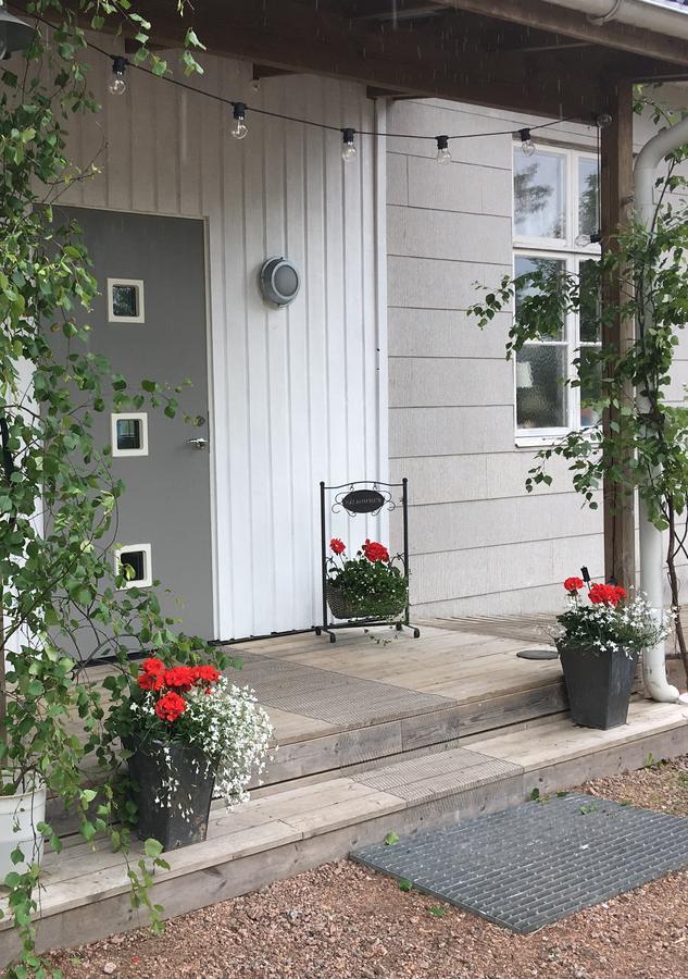 Bed and Breakfast Stor Laegenhet I Elofstorps Missionshus Kristinehamn Exterior foto